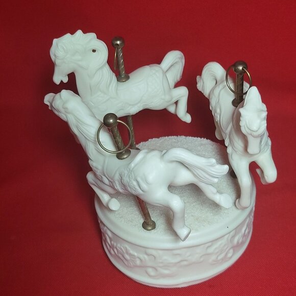 Vintage Musical Box Three Horse Carousel Bisque Porcelain - Picture 11 of 11